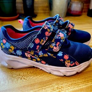 Carters light up girls shoes